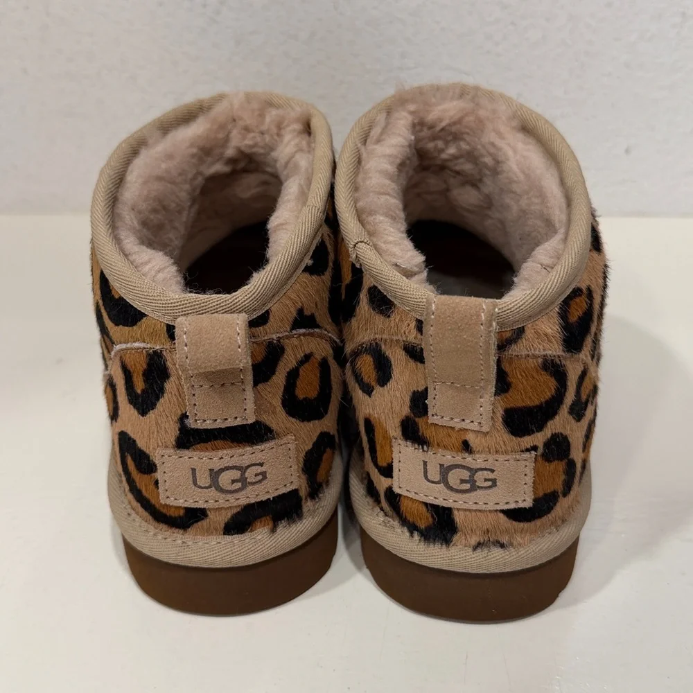 UGG WOMEN'S CALF HAIR LEOPARD ULTRA MINI BOOTIES BOOTS BLACK CHESTNUT LIKE New